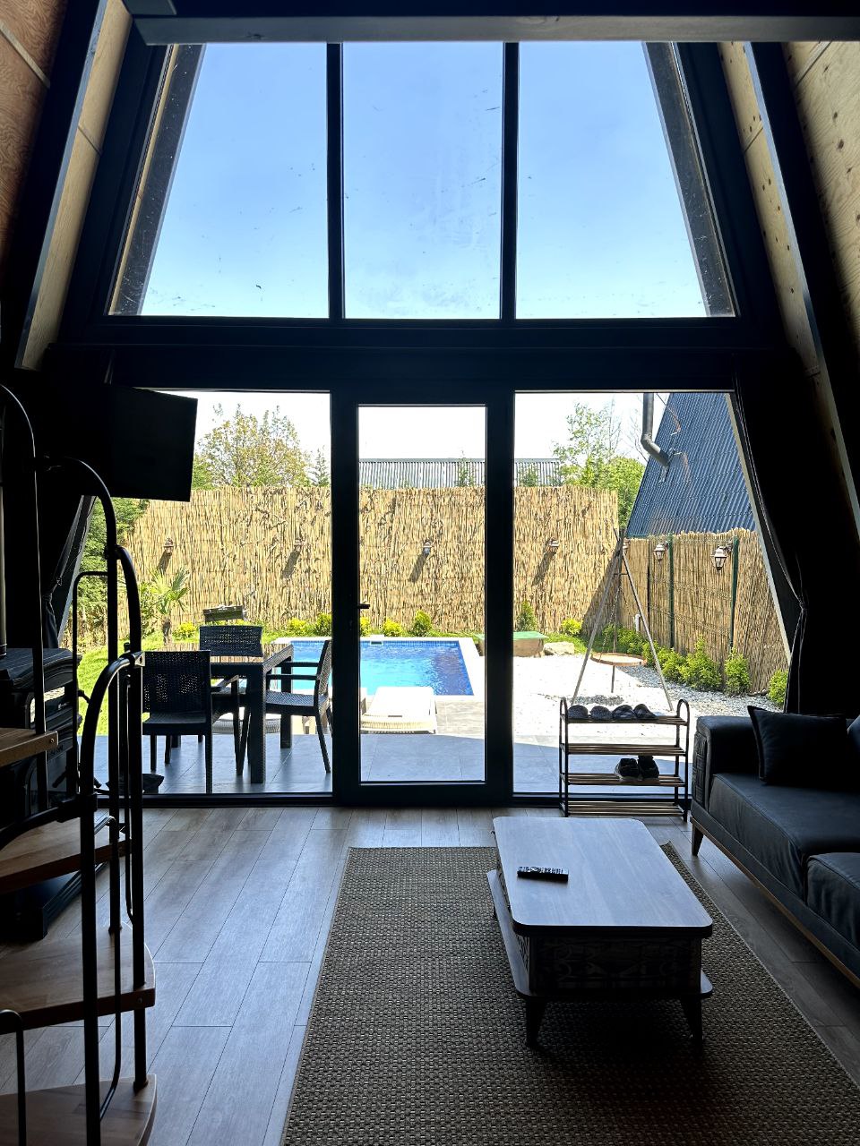 listing card gallery