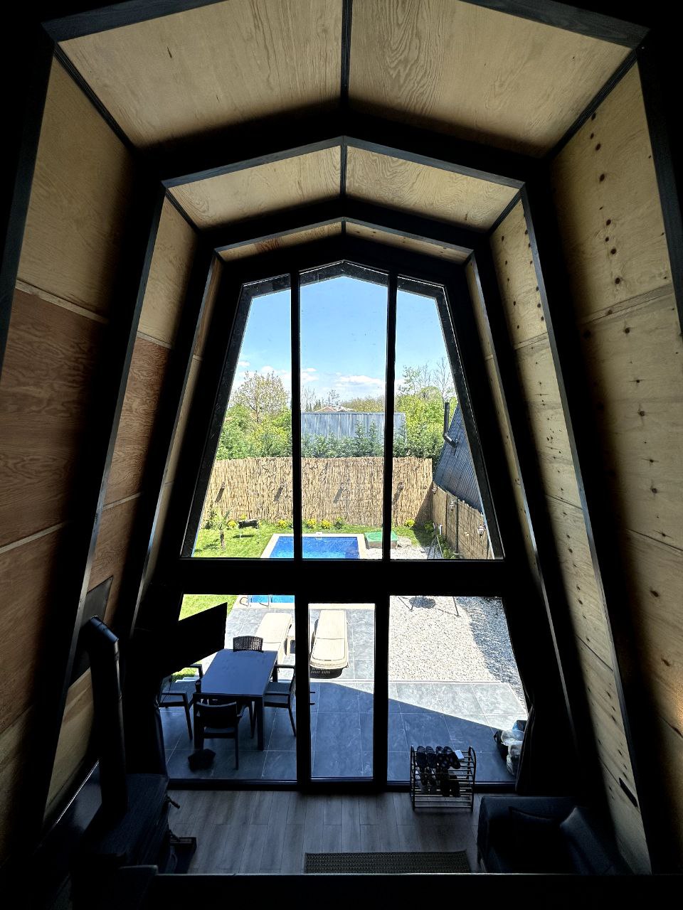 listing card gallery