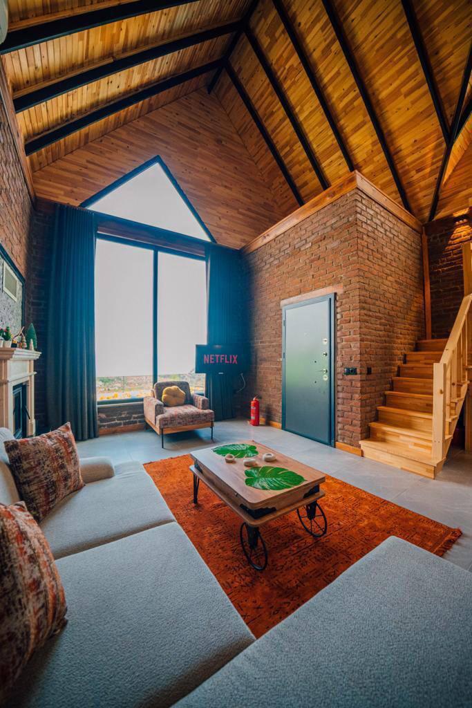 listing card gallery