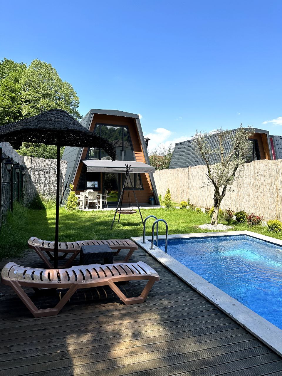 listing card gallery