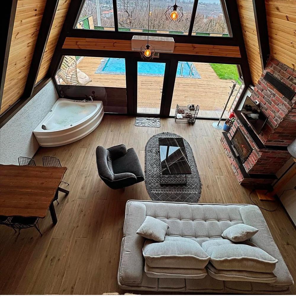 listing card gallery