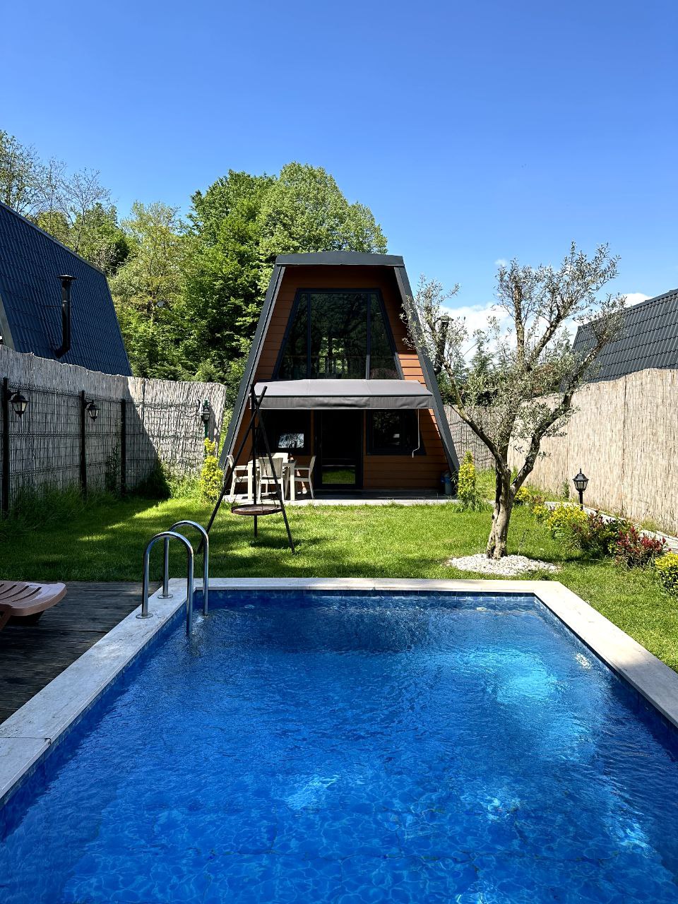 listing card gallery