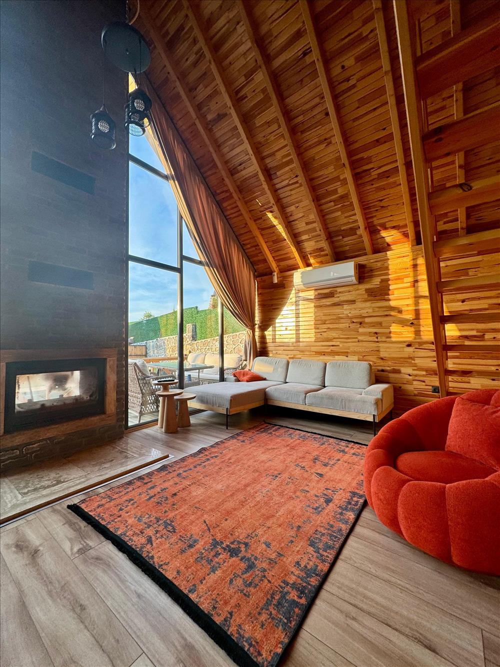 listing card gallery