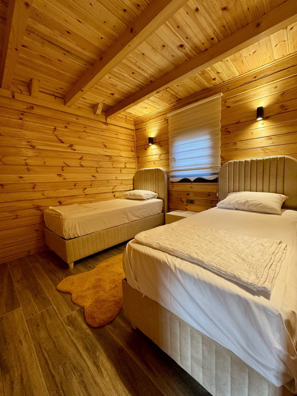 listing card gallery